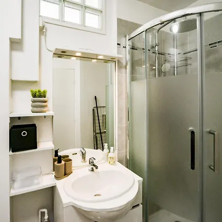 Le Mirage Des Sables - Parking - Netflix Tours