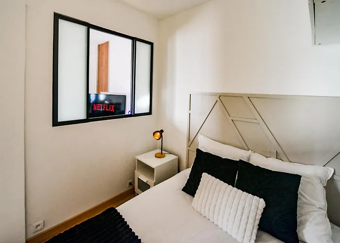 Le Mirage Des Sables - Parking - Netflix Tours